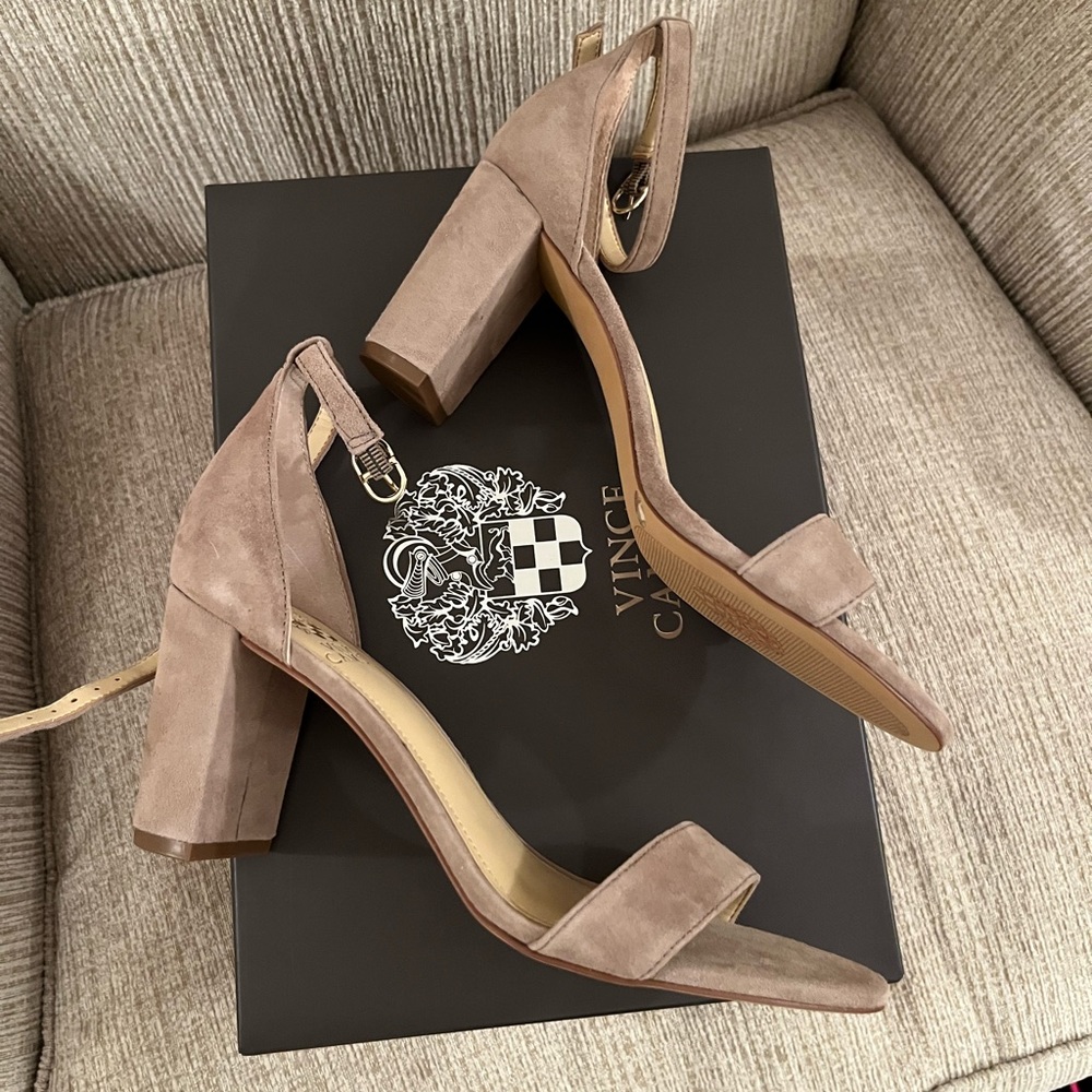 Suede sandals by Vince Camuto - Picture 2 of 6